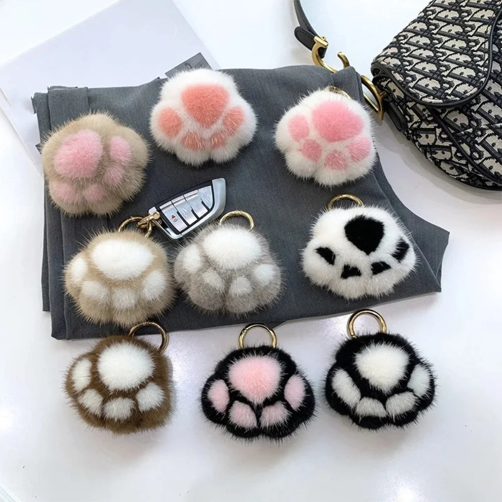 Kawaii Cat Paw Plush Keychain – Fluffy Faux Fur Key Ring Plush Keychain Nixie