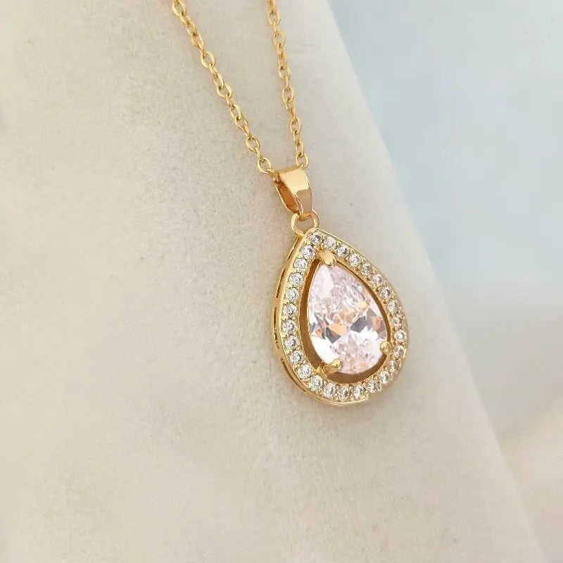Waterdrop Zircon Pendant Choker Necklace – Gold | Nixie Pendant Necklace Nixie