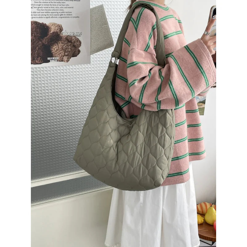 Korean Quilted Shoulder Bag – Large Capacity Women's Tote Quilted Shoulder Bag Nixie