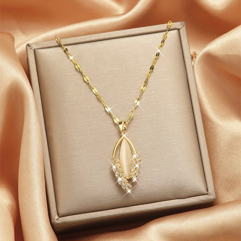 Women's Leaf Pendant Necklace – Stainless Steel Gold & Silver Pendant Necklace Nixie