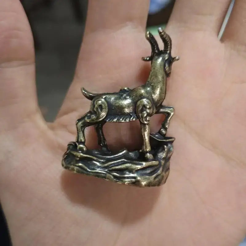 Metal Zodiac Goat Statue – Feng Shui Tabletop Ornament Decorative Figurine Nixie