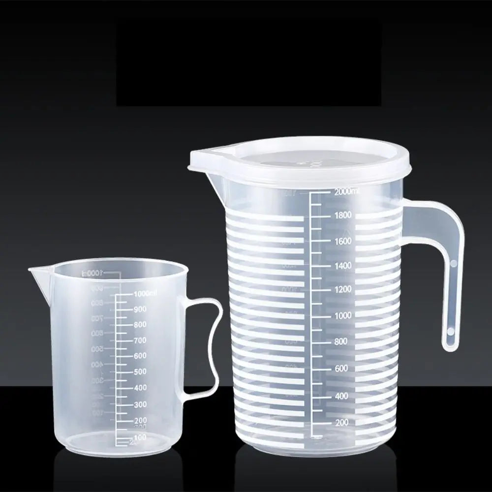 Clear Graduated Plastic Measuring Cup & Beaker with Lid