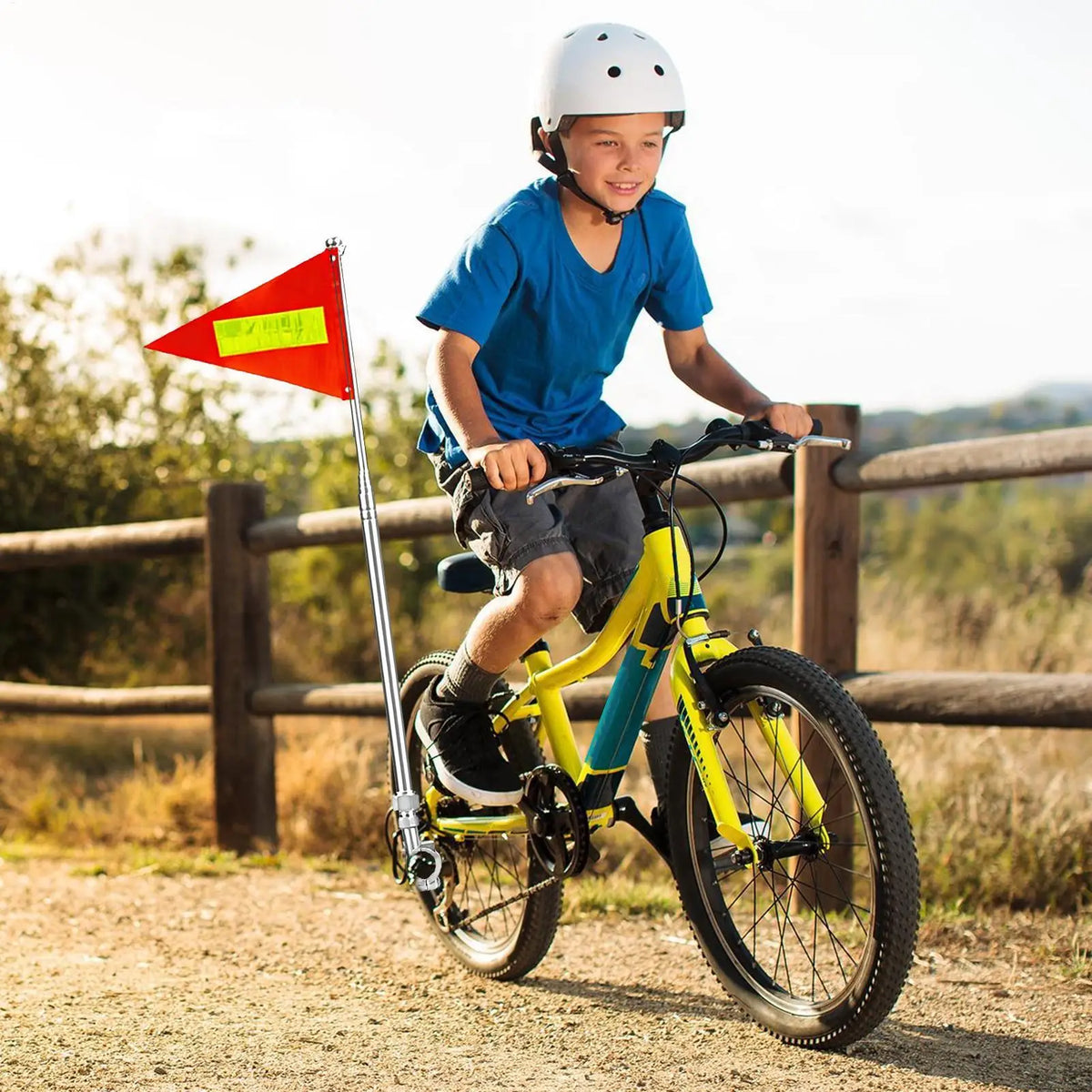 Reflective Retractable Bike Safety Flag – Waterproof & Durable