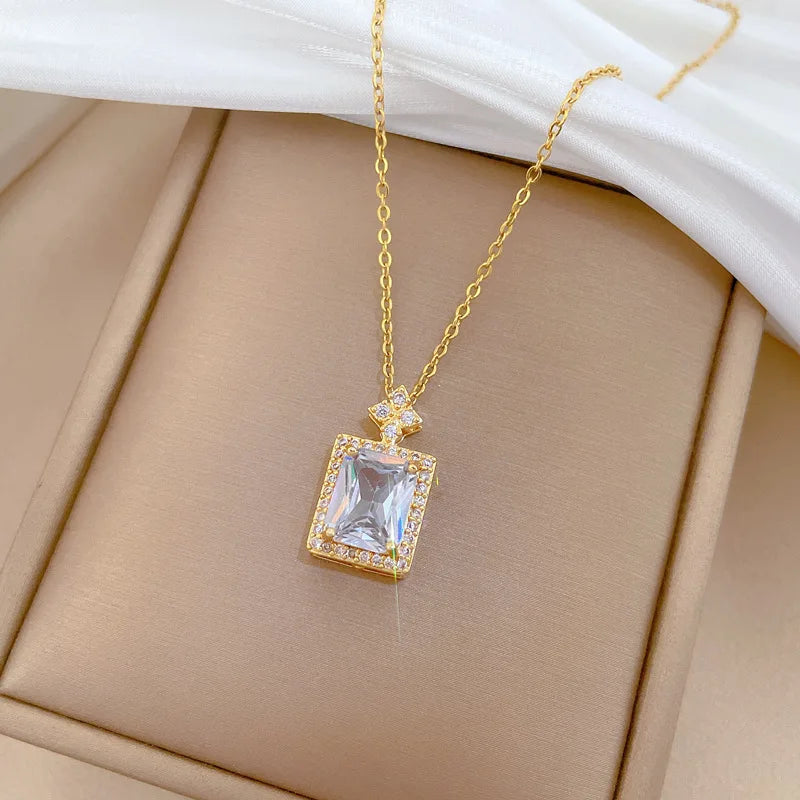 Women's Square Pendant Necklace – Gold Stainless Steel Chain Pendant Necklace Nixie