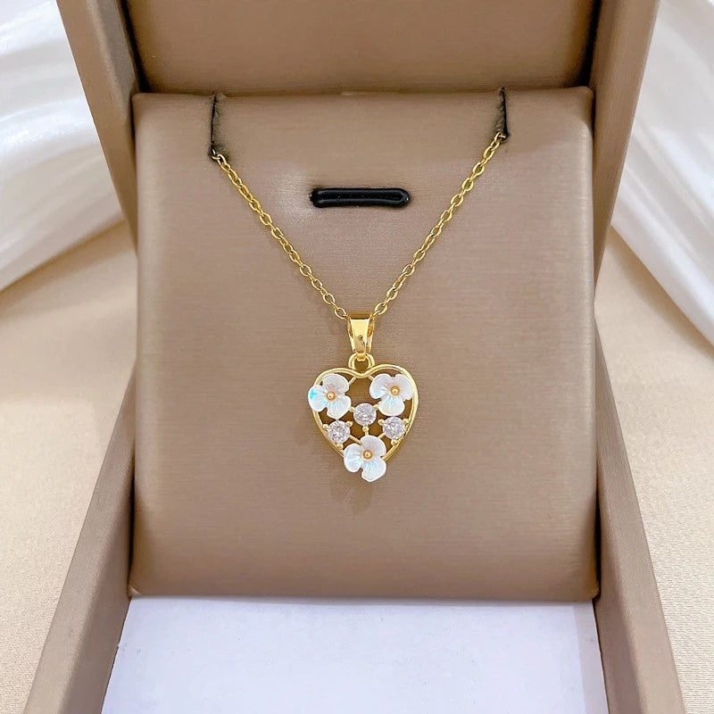 Heart Flower Pendant Choker Necklace – Gold Stainless Steel Pendant Necklace Nixie