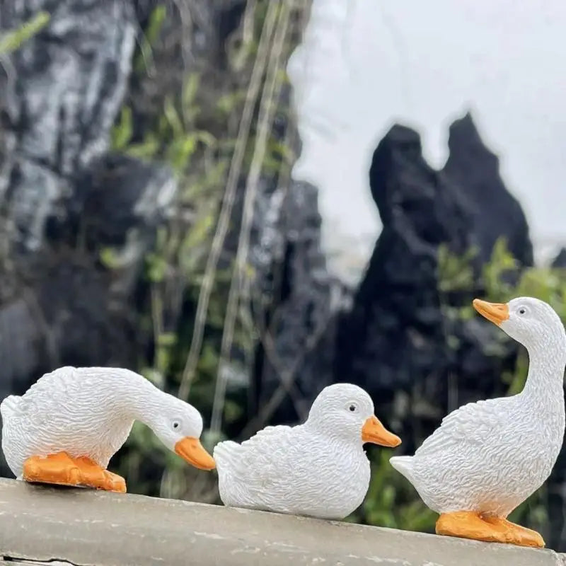 3Pcs White Duck Resin Garden Statues – Desk & Outdoor Decor Garden Resin Statue Nixie