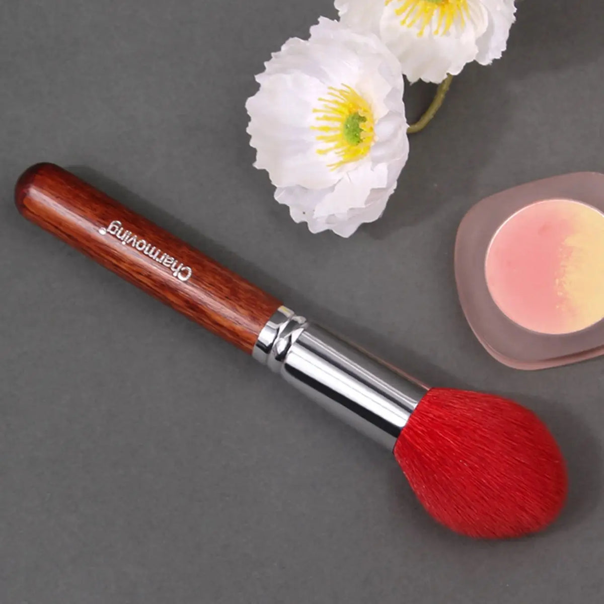 Goat Hair Makeup Brush – Blush, Highlight & Contour Makeup Brush Nixie