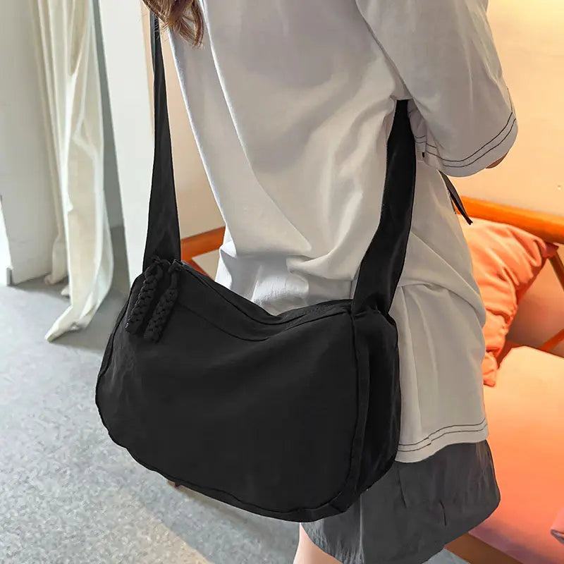 Soft Girl Dumpling Crossbody Bag | Harajuku Vintage Style Crossbody Bag Nixie Black