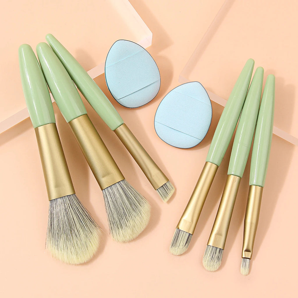 8-Piece Makeup Brush Kit – Soft Synthetic Brushes & Finger Puffs Makeup Brush Set Nixie green