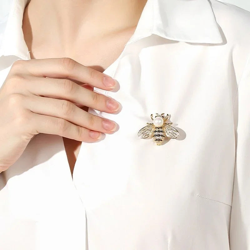 Little Bee Pearl Enamel Brooch Pin – 3D Zinc Alloy Insect Lapel Enamel Brooch Pin Nixie