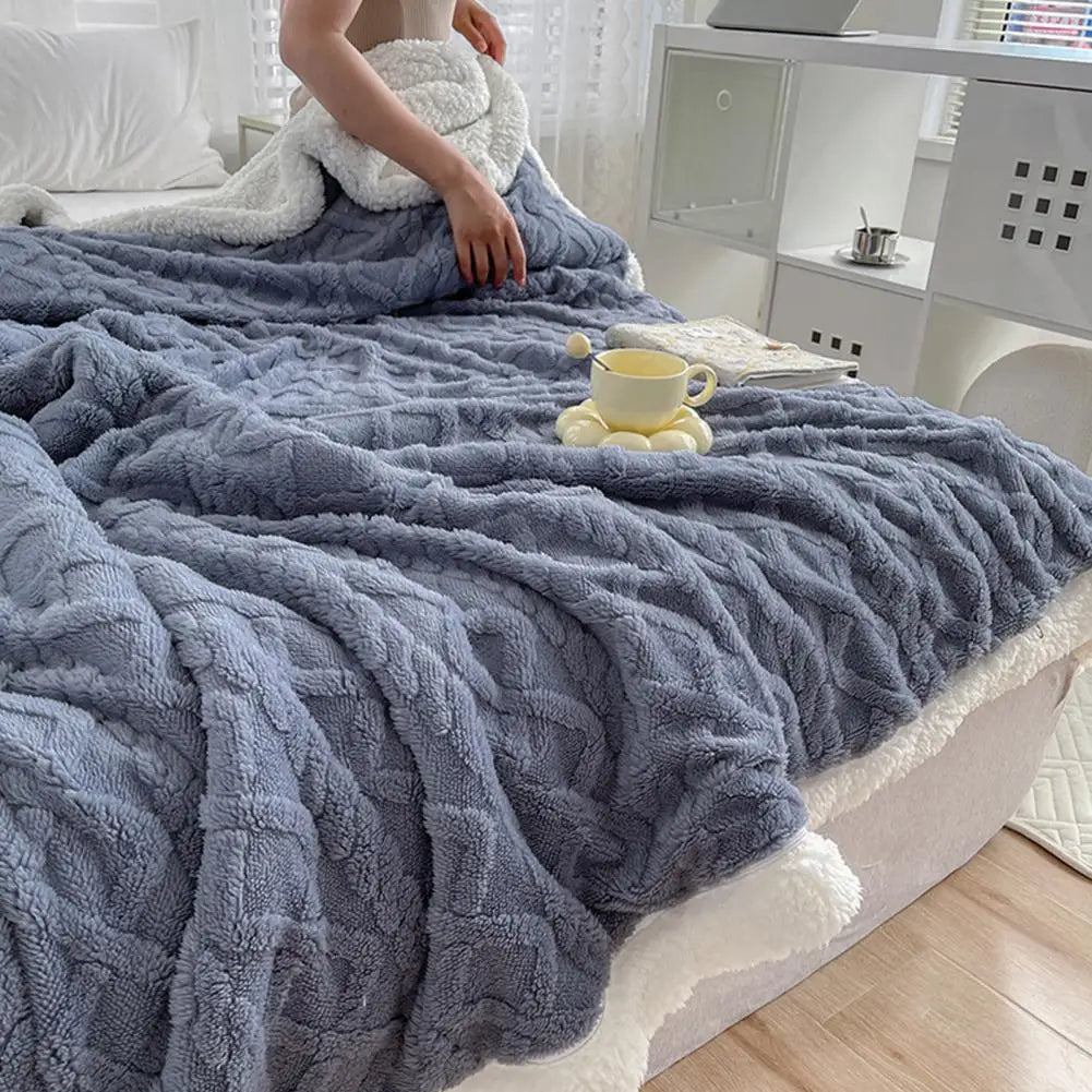Double-Sided Plush Throw Blanket – 3D Jacquard, Warm & Cozy