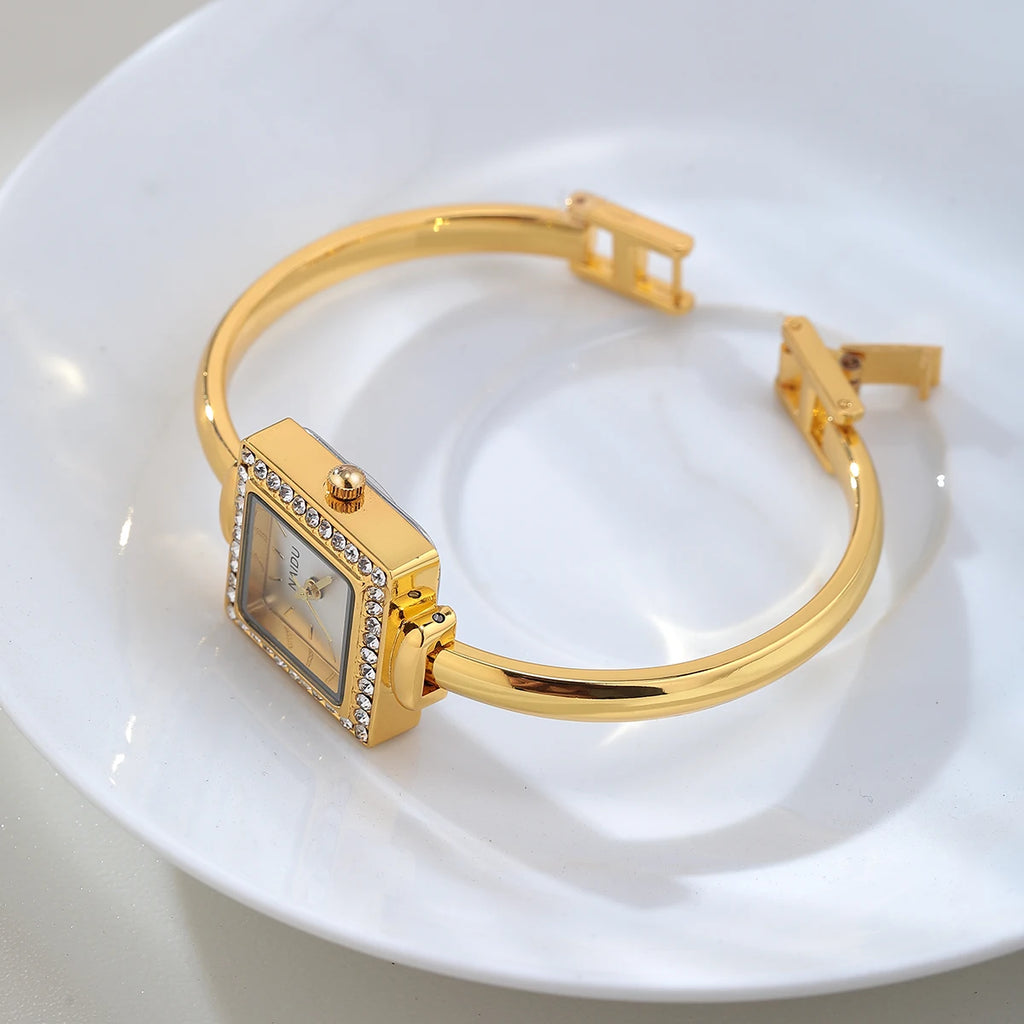 Women's Retro Gold Quartz Watch | Minimalist Stainless Steel