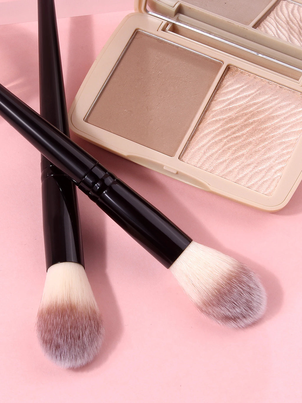 2-Pack Flame Shape Blush Highlighter & Contour Makeup Brushes Makeup Brush Set Nixie