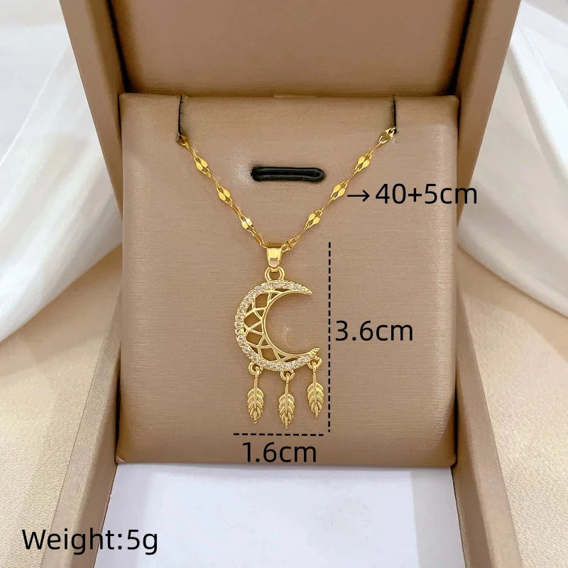 Moon Pendant Necklace Gold Choker – Minimalist Women's Jewelry Pendant Necklace Nixie XL2606-780
