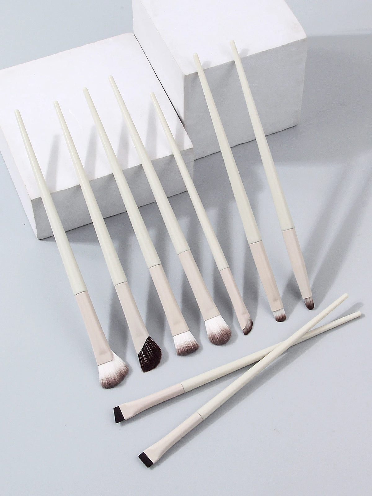 9-Piece Soft Eye Makeup Brush Set – Eyeliner & Eyeshadow Eye Makeup Brush Set Nixie