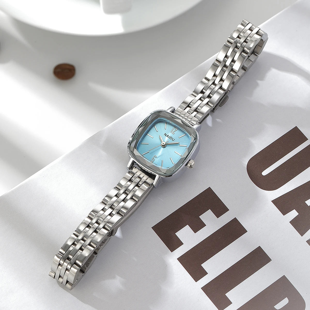 Women's Stainless Steel Quartz Watch – Minimalist & Chic Women's Quartz Watch Nixie