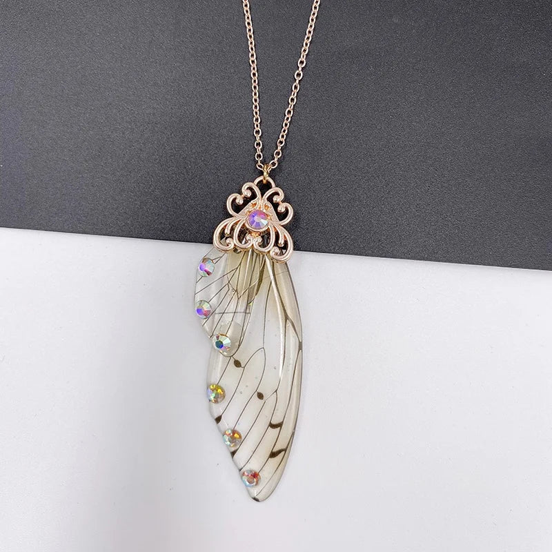 Butterfly Choker Necklace – Vintage Resin & Glass Pendant for Women Pendant Choker Necklace Nixie