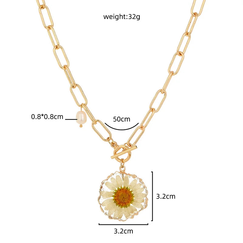 Resin Daisy Bee Pendant Necklace & Earrings Handmade Jewelry Set Jewelry Set Nixie