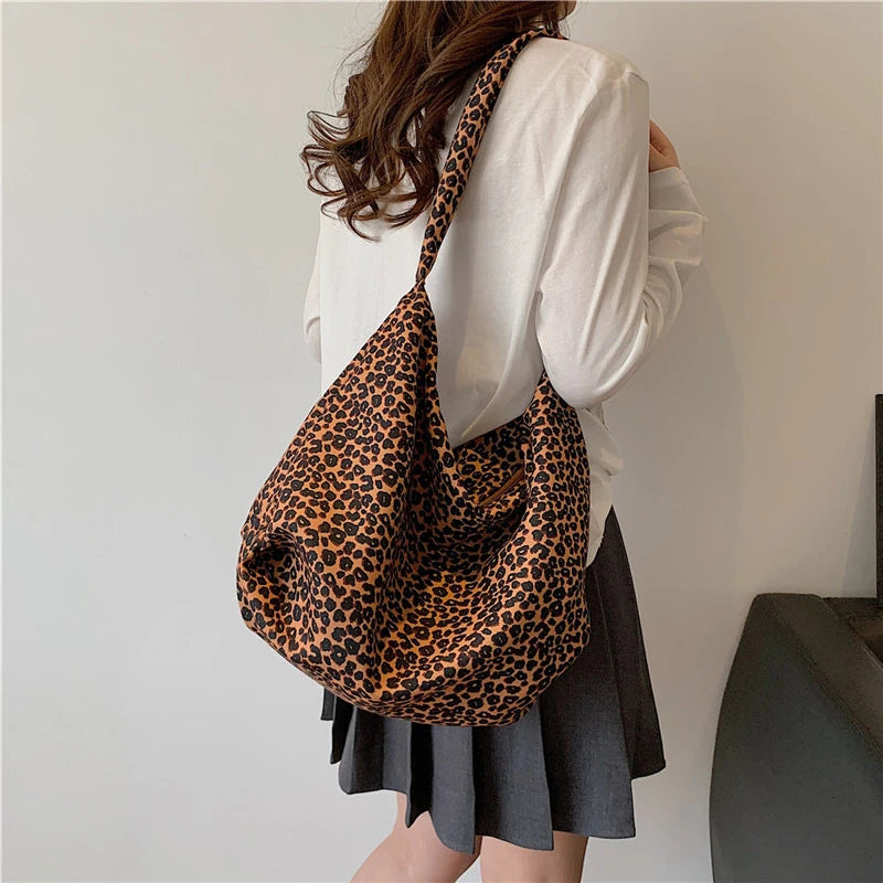Women's Canvas Dumpling Tote Bag – Japanese Minimalist Style Canvas Tote Bag Nixie
