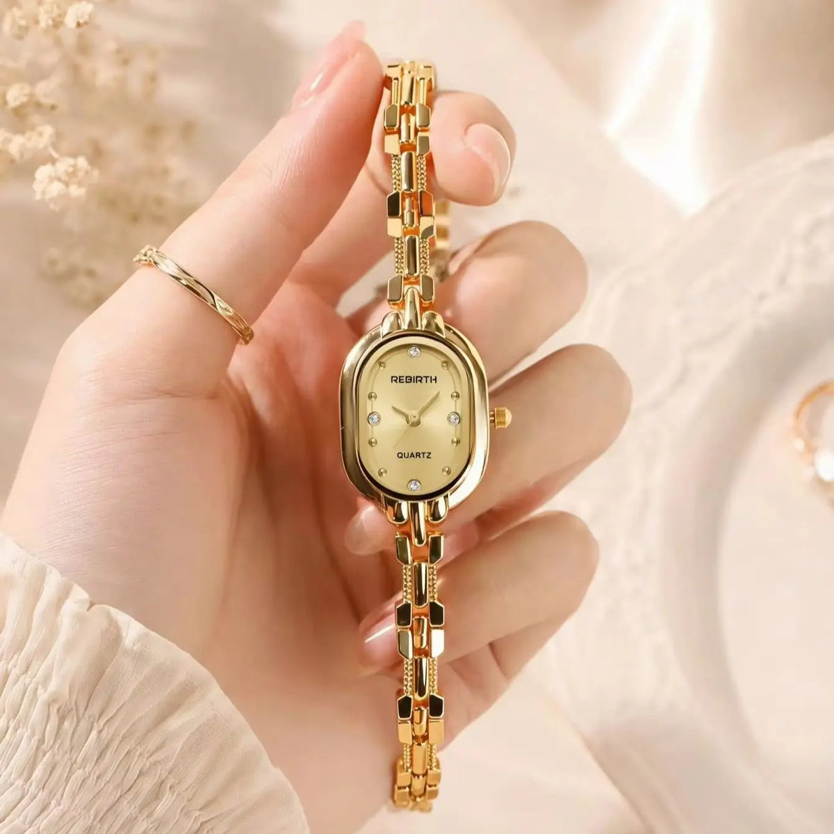 REBIRTH Women's Retro Oval Quartz Watch | Diamond Chain Band Women's Quartz Watch Nixie Gold