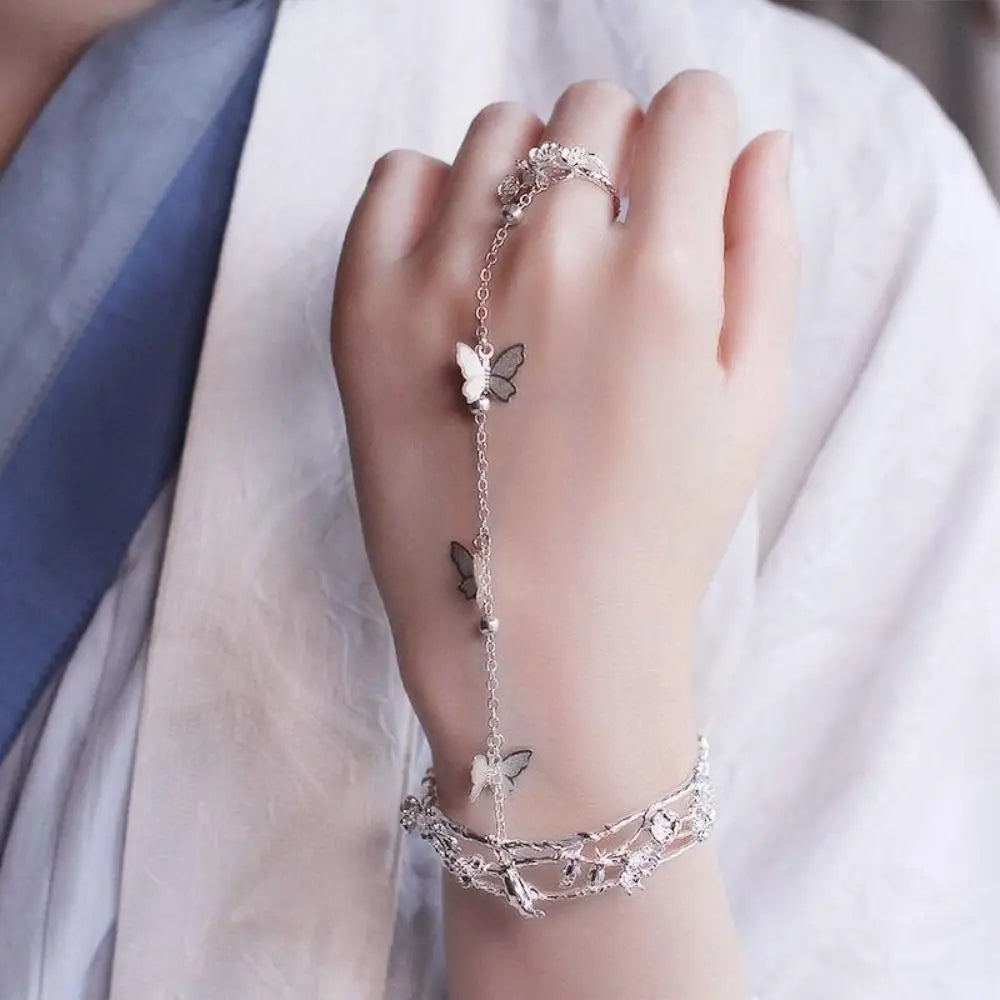Rhinestone Butterfly Hand Chain Finger Ring Bracelet – Gold & Silver Hand Chain Bracelet Nixie