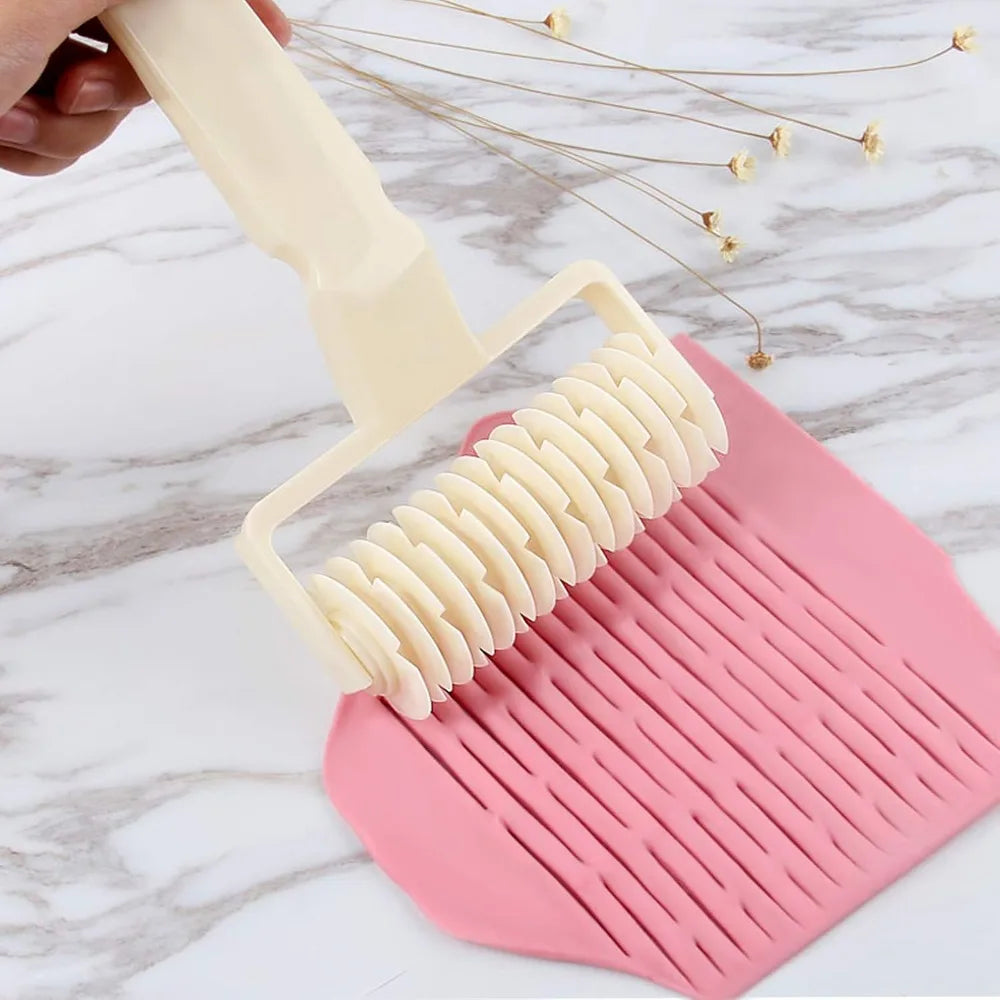 Plastic Lattice Roller Cutter for Pie, Pizza & Cookie Dough Pastry Lattice Cutter Nixie