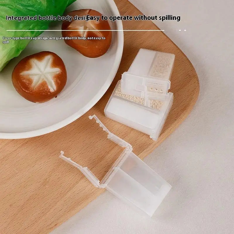 2-in-1 Camping Spice Shaker Dual Compartment Salt & Pepper Jar Camping Spice Shaker Nixie