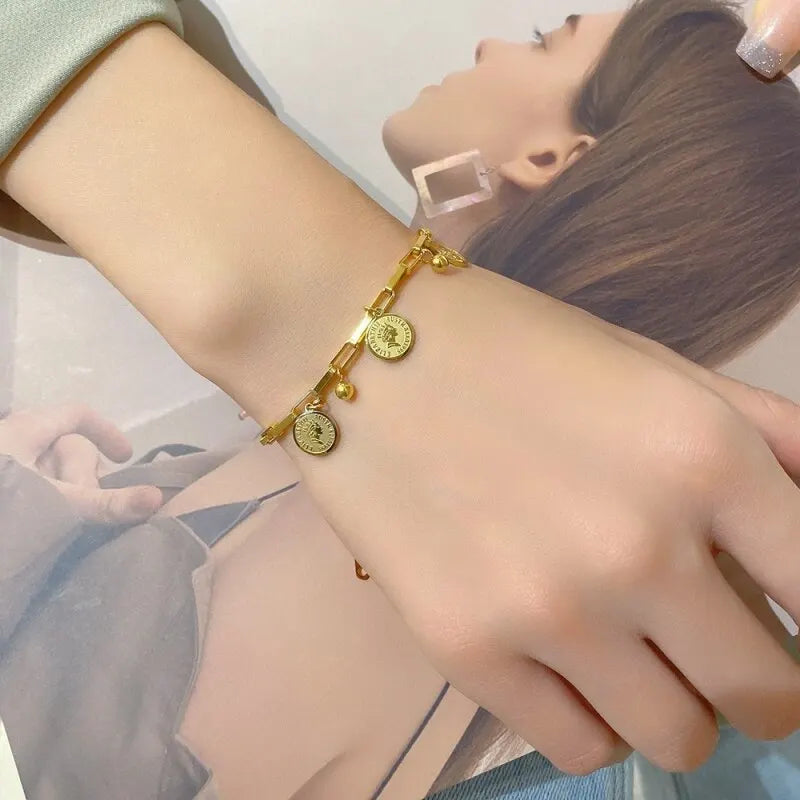 Gold-Tone Hip Hop Stainless Steel Chain Bracelet with Pendant Chain Link Bracelet Nixie