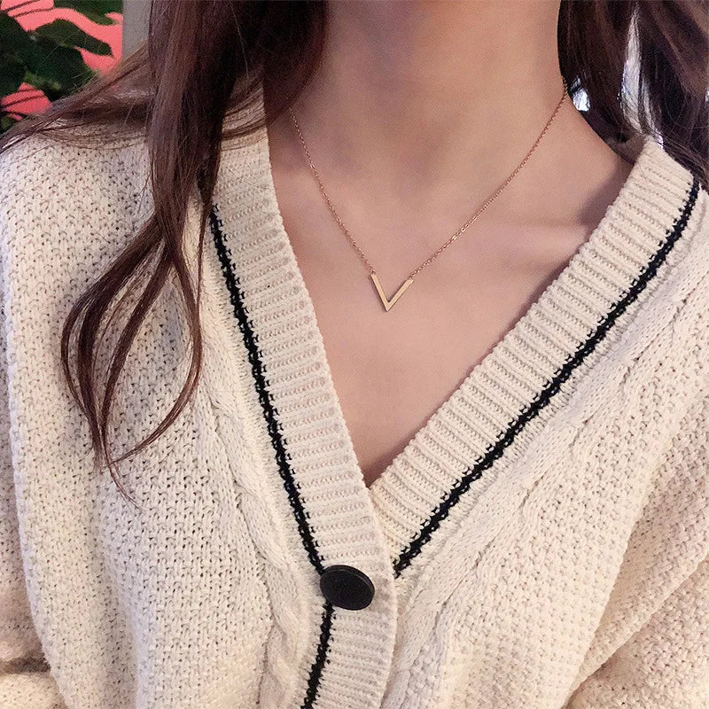 Stainless Steel V Letter Pendant Necklace | Women's Clavicle Chain Pendant Necklace Nixie