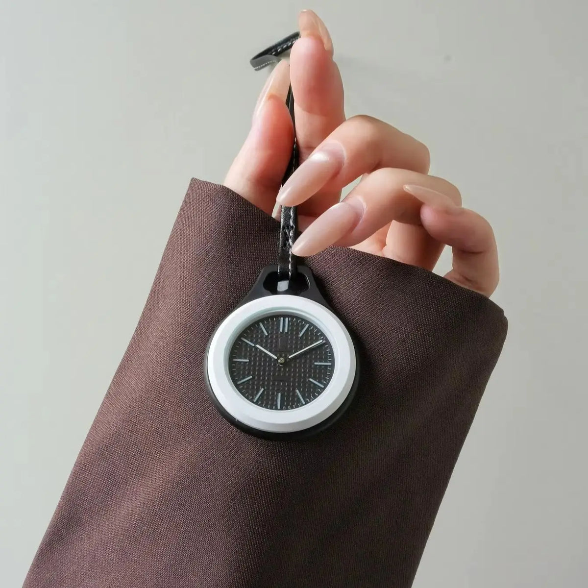 REBIRTH Round Hanging Quartz Watch Backpack Pendant Clock Pendant Quartz Watch Nixie
