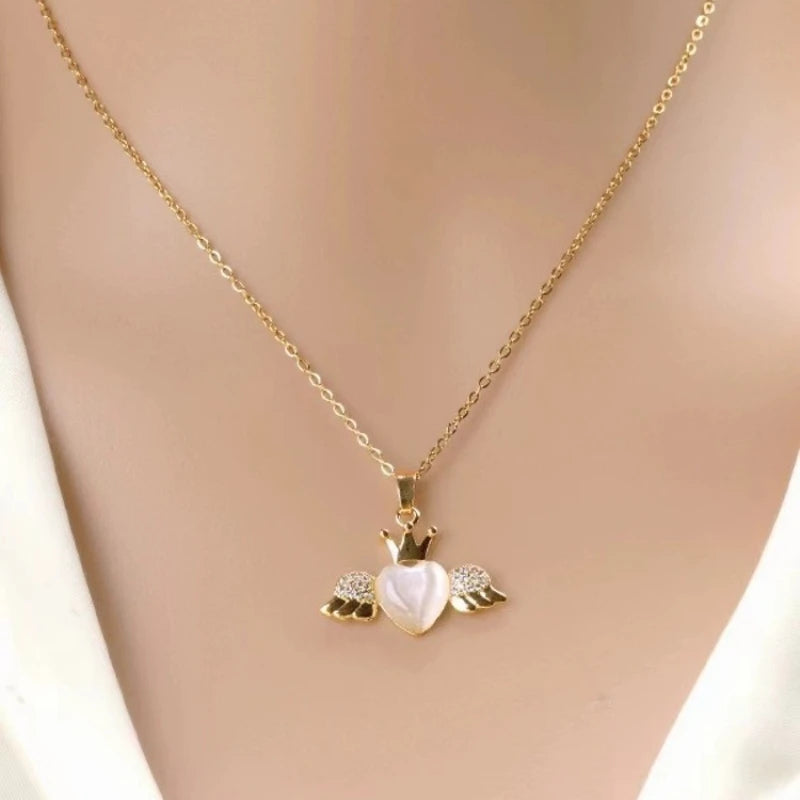 Women's Love Heart Wings Pendant Necklace – Gold Plated Pendant Necklace Nixie
