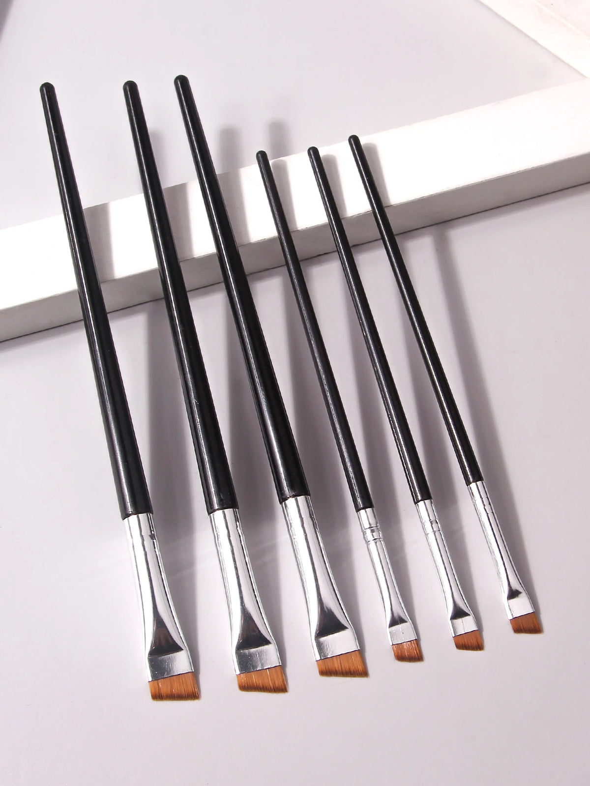 6-Piece Eye Makeup Brush Set – Eyeliner & Eyebrow Brushes Eye Makeup Brushes Nixie