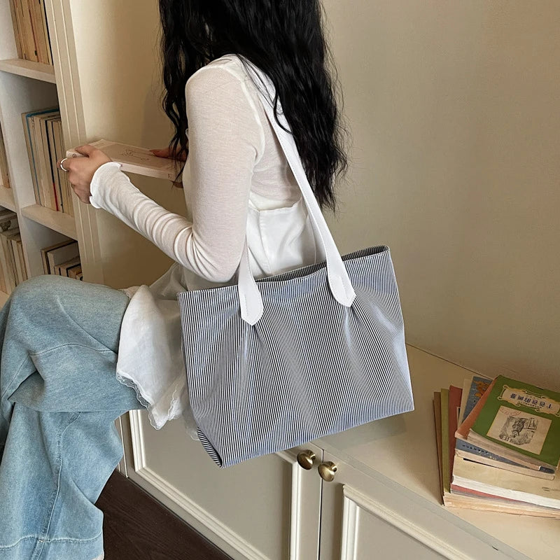 Women's Large Capacity Nylon Tote Bag – Lightweight Shoulder Bag