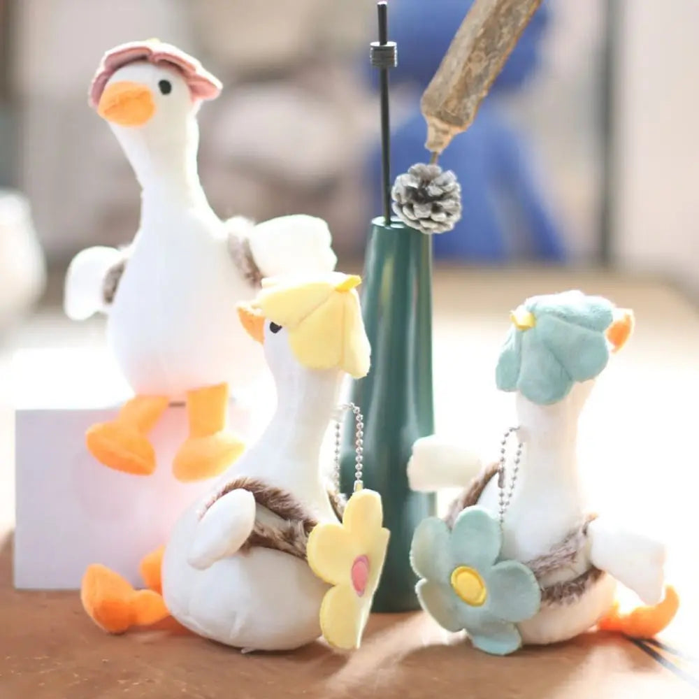 Cute Plush White Goose Keychain – Soft Stuffed Animal Charm
