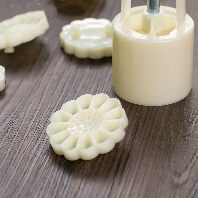 DIY Mooncake Mold Hand Press Set – 6 Stamp Designs, 50g