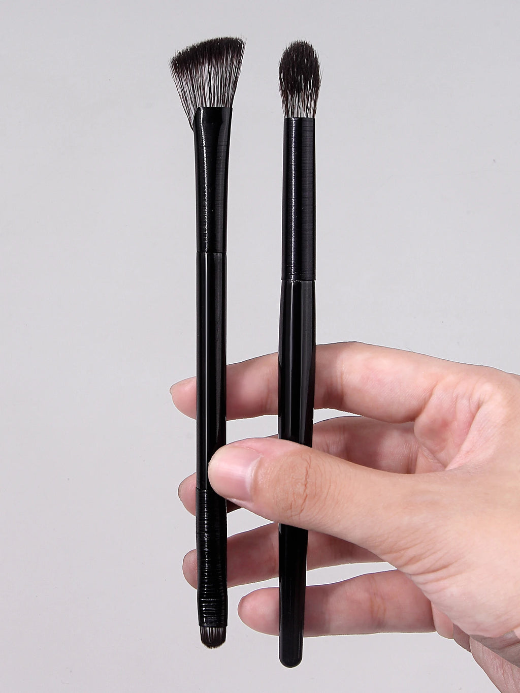 2PCS Eye Makeup Brush Set – Eyeshadow, Eyeliner & Brow Eye Makeup Brushes Nixie