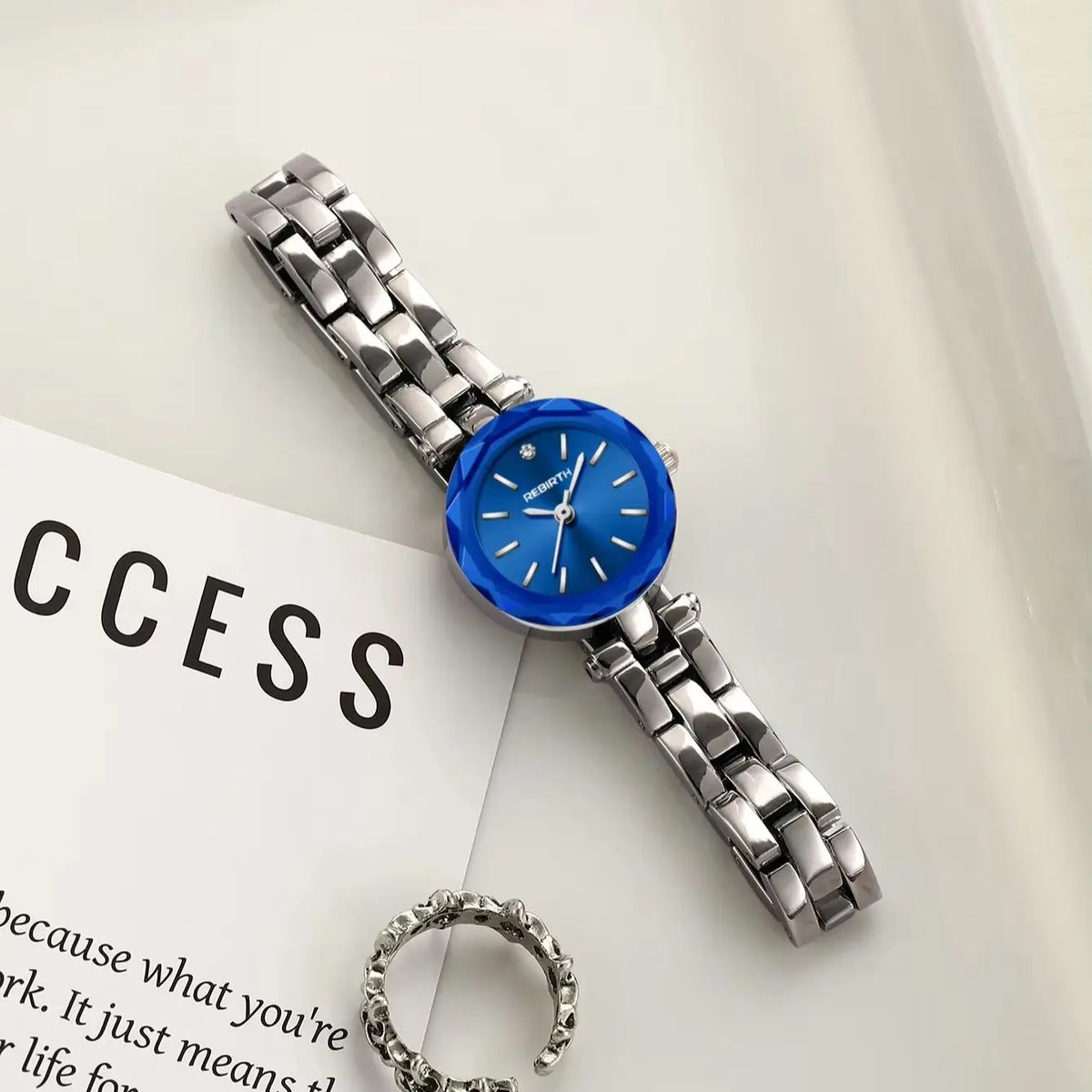 REBIRTH Minimalist Round Quartz Watch – Stainless Steel Strap Quartz Wristwatch Nixie