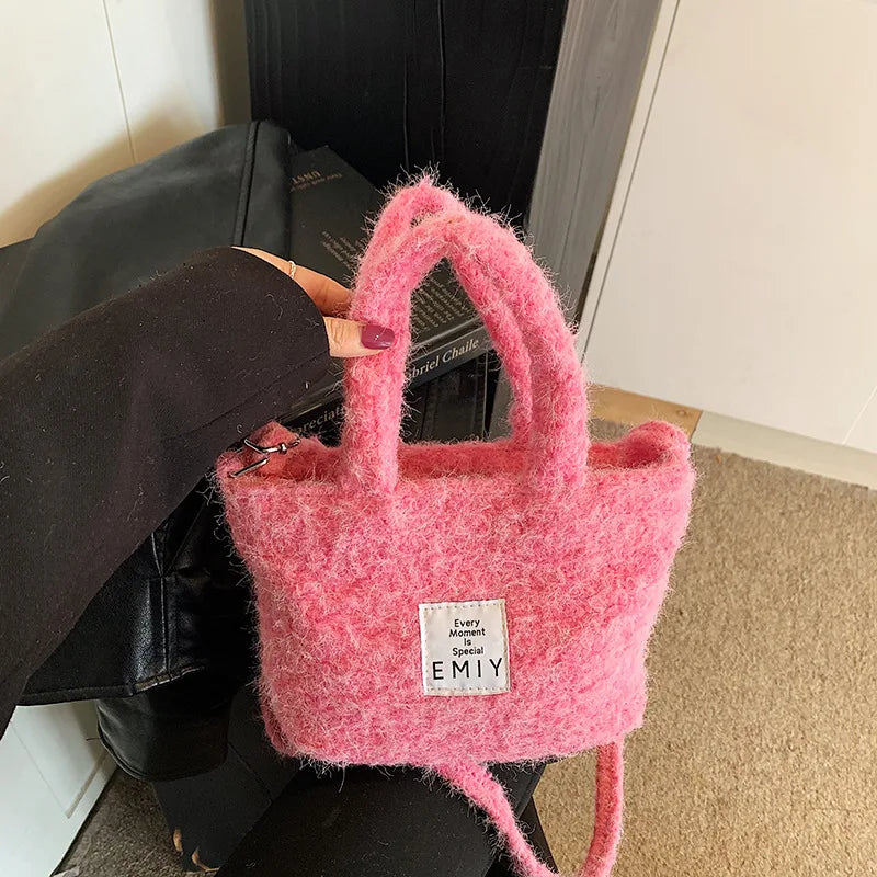 Cute Furry Plush Handbag – Women's Crossbody Shoulder Bag Plush Crossbody Bag Nixie