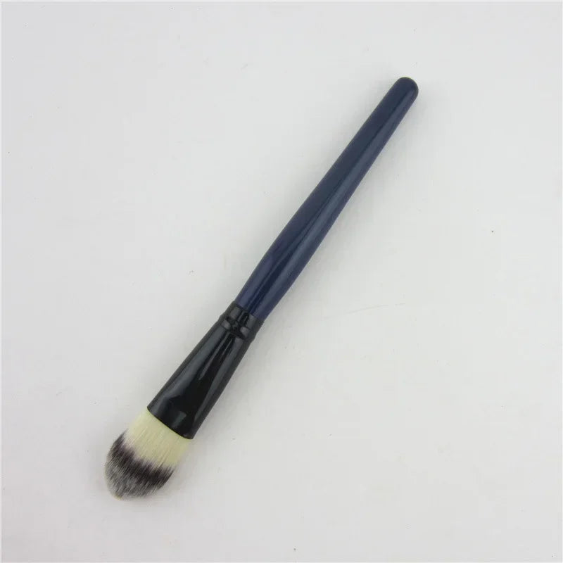 Wooden Handle Synthetic Hair Makeup Brush – Foundation & Blush Makeup Brush Nixie Blue Handle