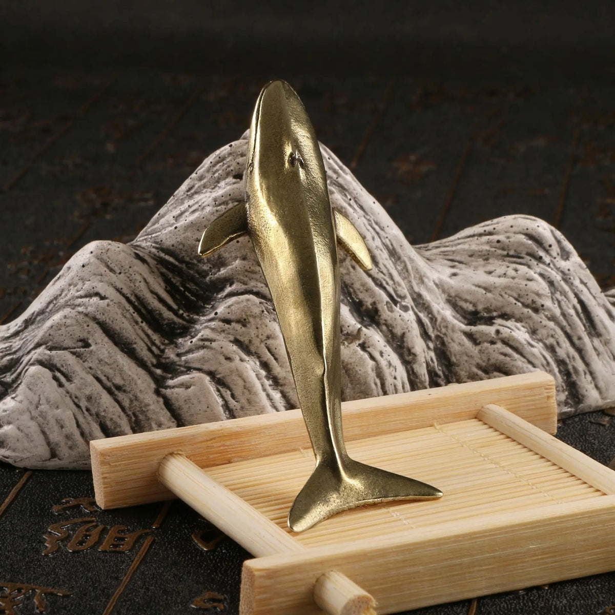 Antique Bronze Hammerhead Shark Mini Figurine Desk Ornament Decorative Figurine Nixie