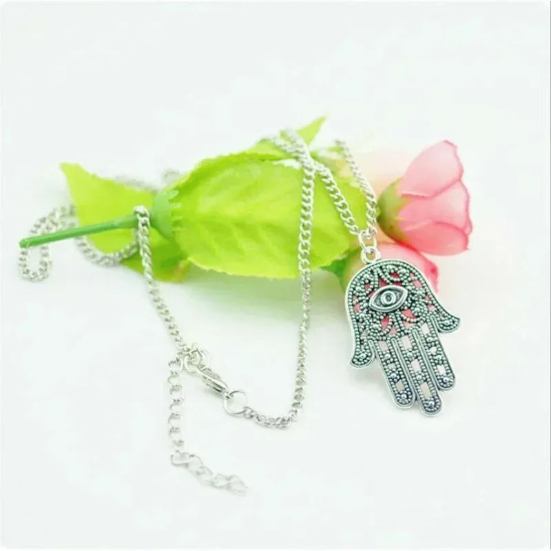 Vintage Silver Hamsa Hand of Fatima Evil Eye Pendant Necklace Pendant Necklace Nixie