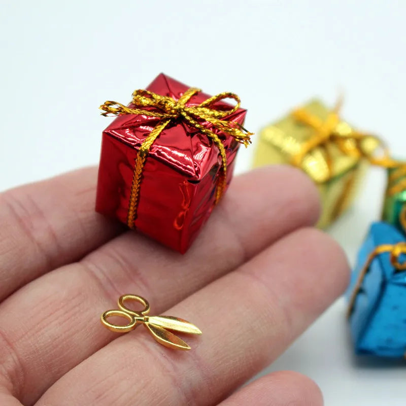 10pcs Mini PVC Square Gift Box Christmas Tree Ornaments