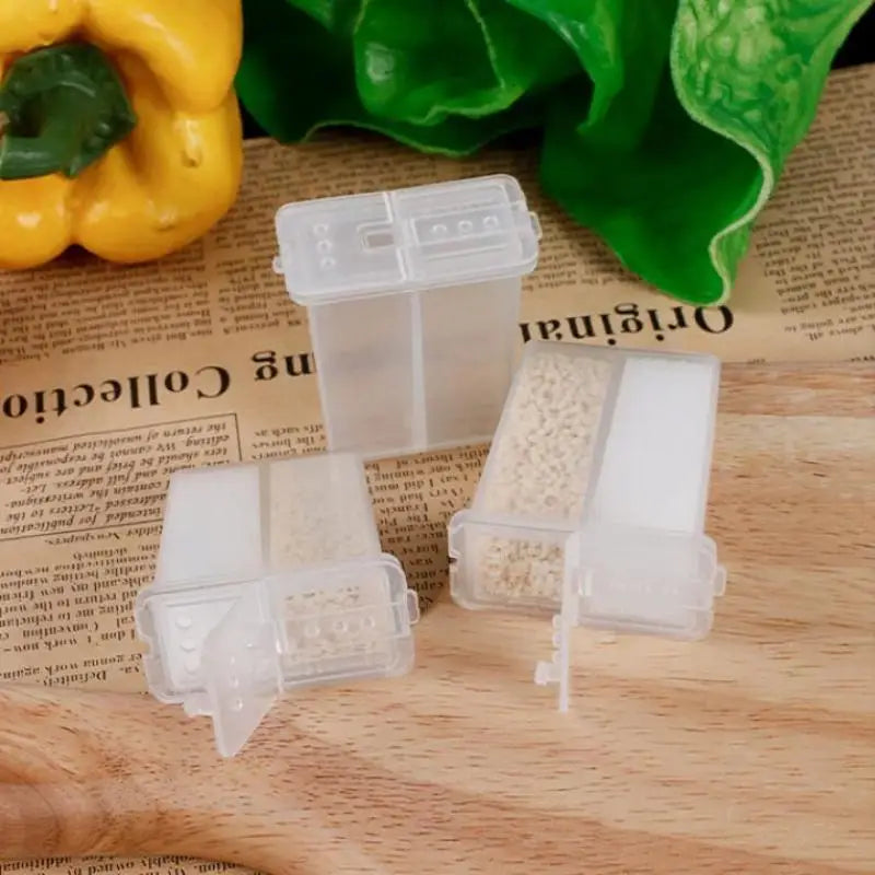 2-in-1 Camping Spice Shaker Dual Compartment Salt & Pepper Jar Camping Spice Shaker Nixie