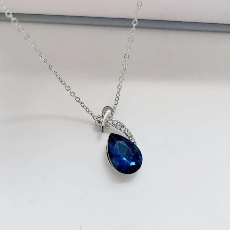Women's Fish-Shaped Crystal Clavicle Necklace & Earrings Set Jewelry Set Nixie