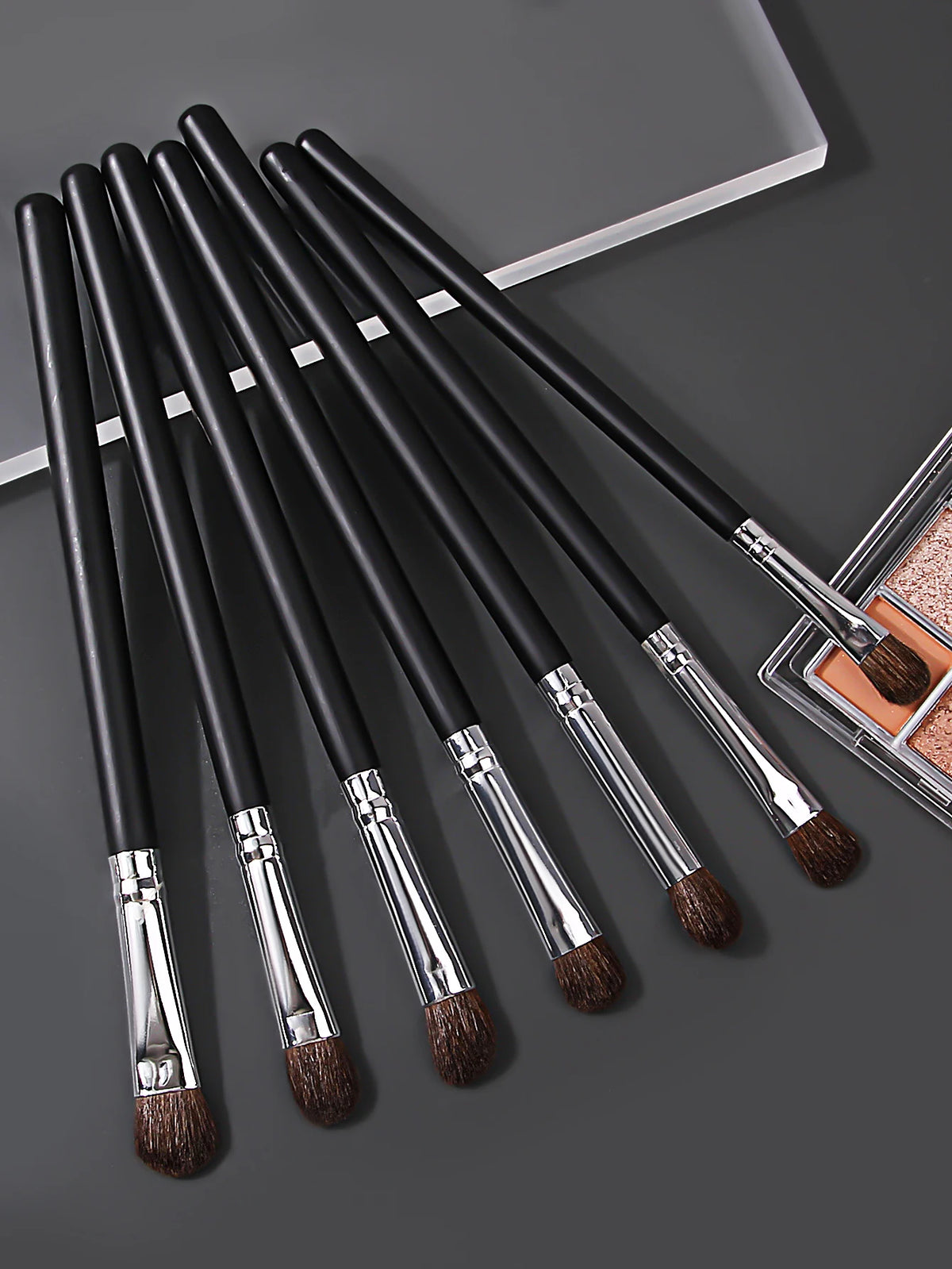 18-Piece Professional Makeup Brush Set – Wood & Wool Fiber Makeup Brush Set Nixie