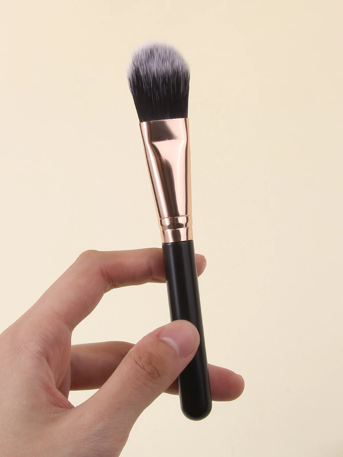 Nixie Foundation Concealer Contour Brush – Flawless Blending Makeup Brush Nixie