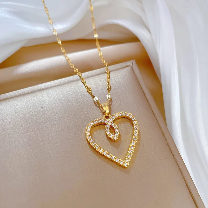 Women's Gold Heart Pendant Necklace – Minimalist Stainless Steel Pendant Necklace Nixie