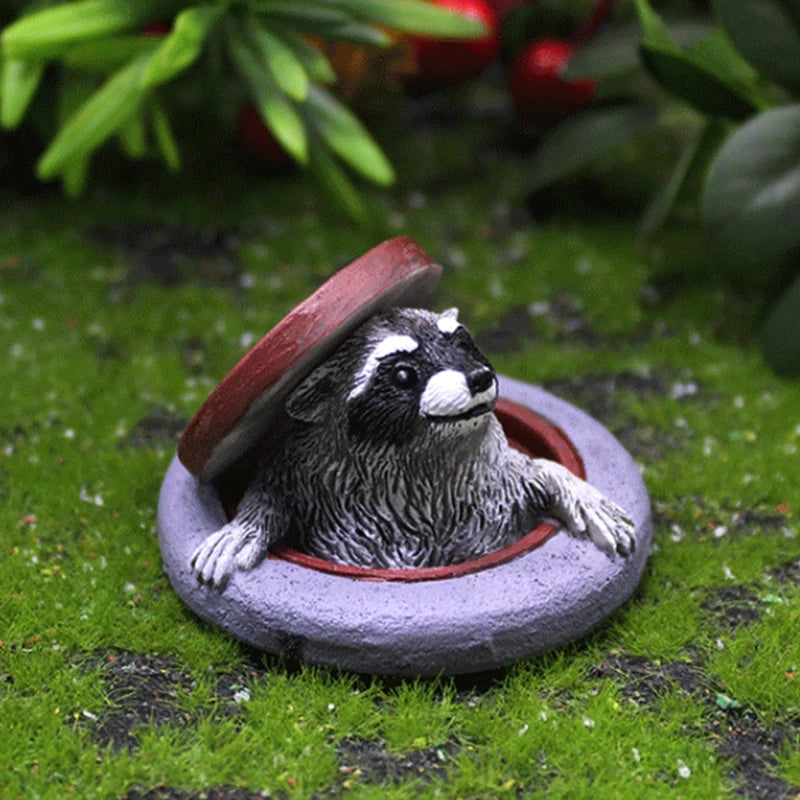 Raccoon Manhole Cover Garden Ornament – Resin Microlandscape Decor Garden Resin Ornament Nixie
