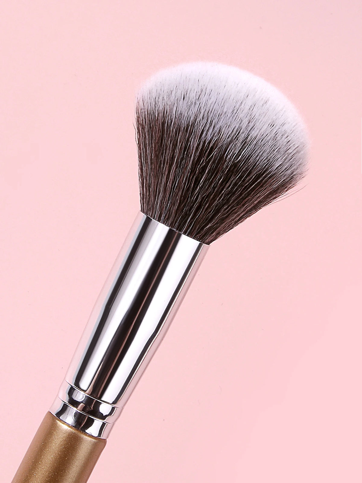 Multi-Purpose Makeup Brush – Blush, Highlight & Contour Makeup Brush Nixie