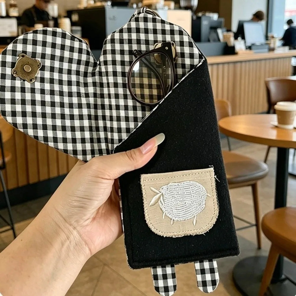 Penguin Glasses Case with Key Ring – Cute Eyeglass Pouch Eyeglass Case Nixie